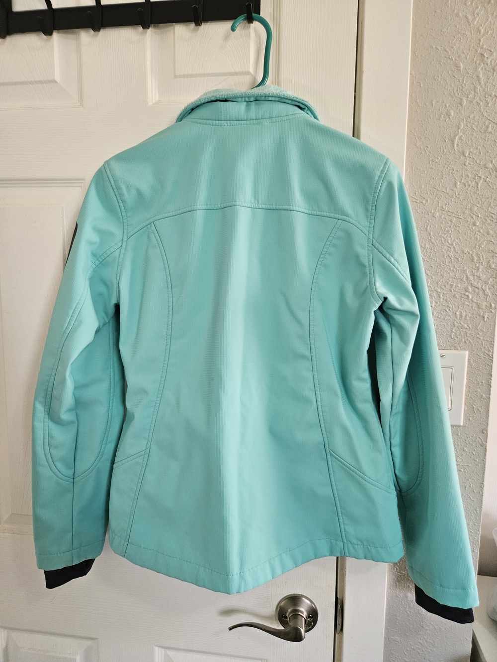 Women's Free Country Jacket - Picture 2 of 7